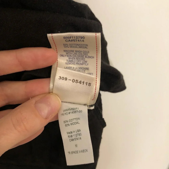 True Religion V Neck Y2K Short Sleeve Tee T-Shirt Size  M Black Logo Script - Picture 10 of 11